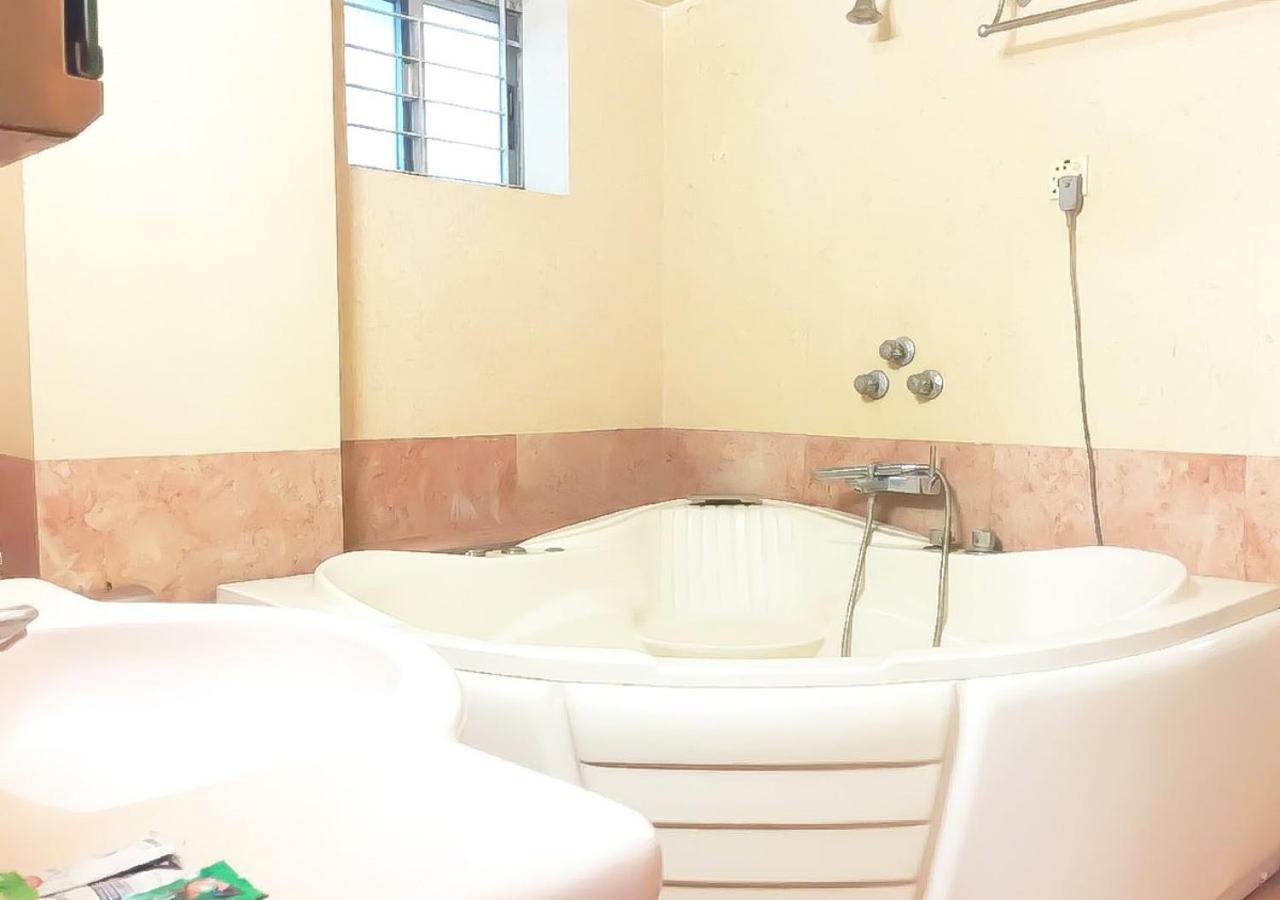 Maya Service Apt Guest House Dhaka Ngoại thất bức ảnh